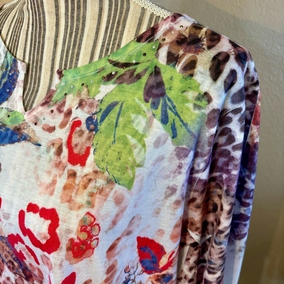 Breckenridge Tunic Top XL Water Color 3/4 Sleeves V-Neck Beaded Neckline Lightwt - Picture 7 of 12